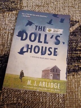 $4 Add-on "The Doll's House" by M.J. Arlidge - Paperback Thriller